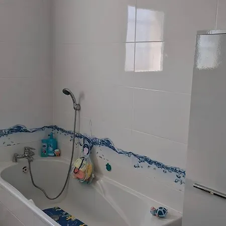 Climatisee Avec Piscine Ancone (Drome Provencale)